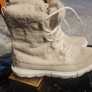Sorel Explorer Next Joan
